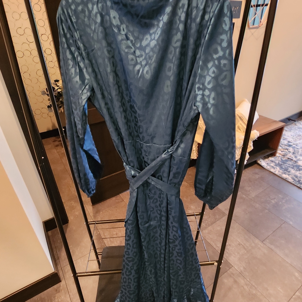 Navy Wrap Dress w/ Ruffle Hi‑Low Skirt | Plus 16 - Picture 7 of 8